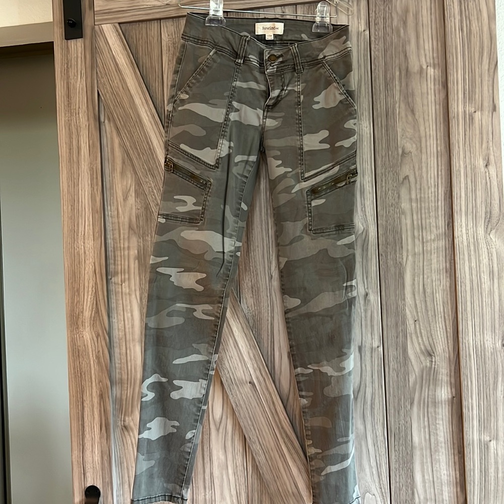 Gently Used Camo Skinny Pant